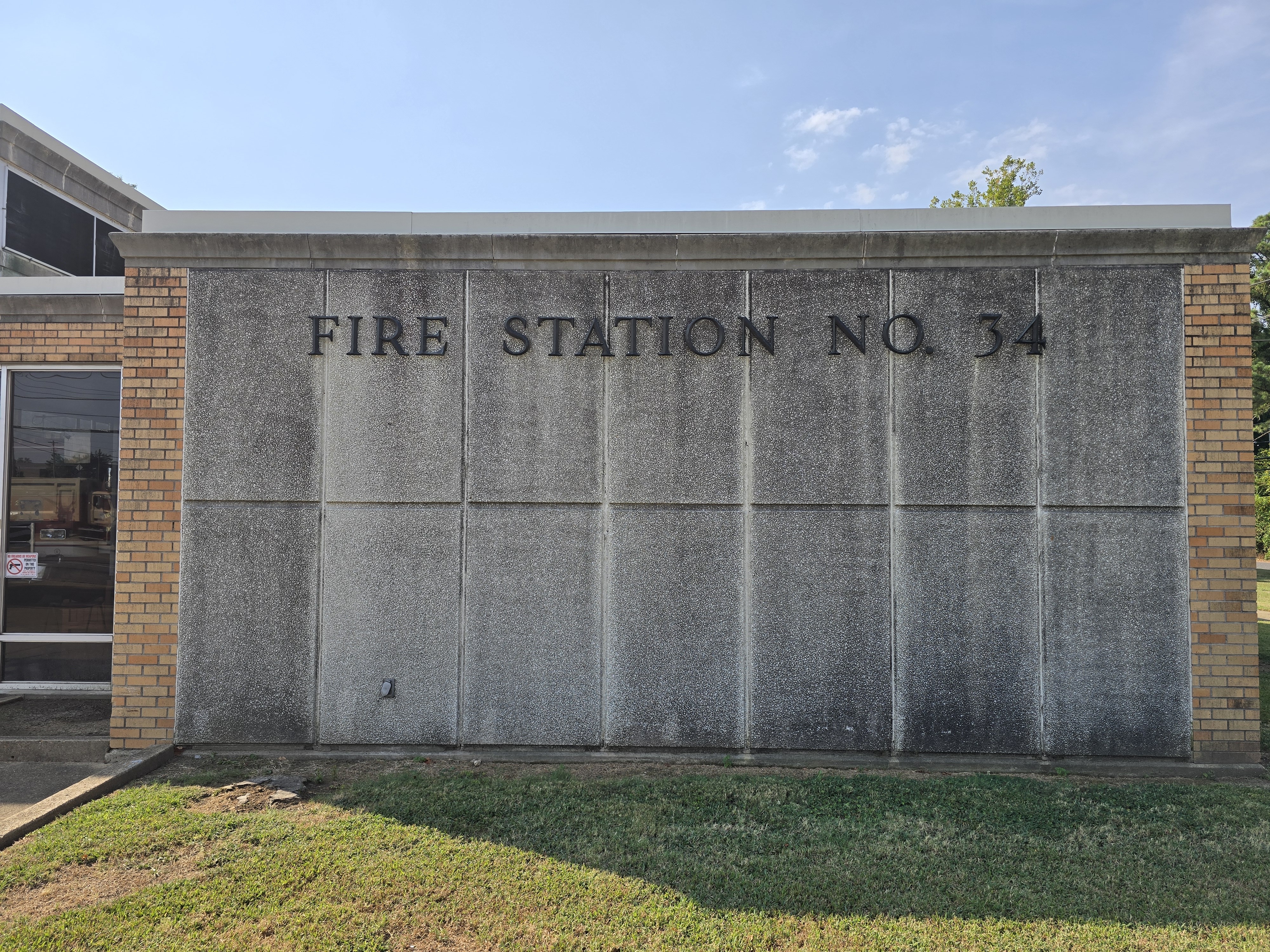 Memphis Fire Department Engine 34 highlight 2