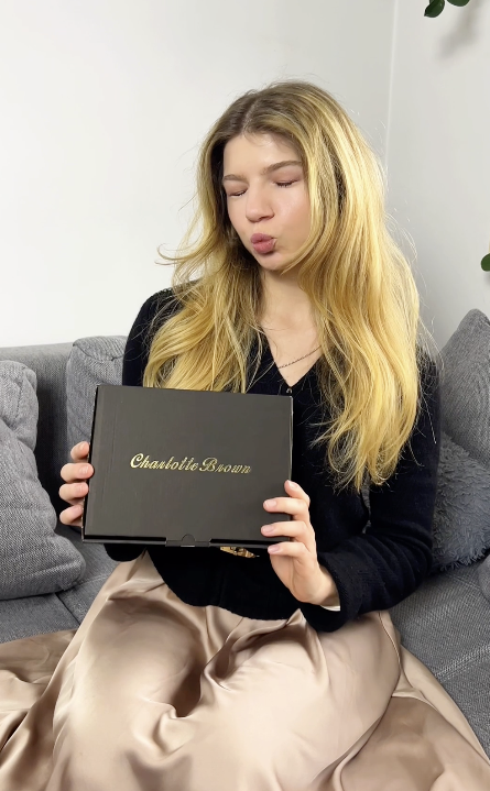 Abonnée Charlotte Brown 1