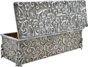 Connoisseur Tier antique silver trinket box